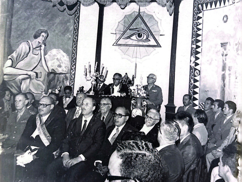 DOS SALÕES DE PEDRA AO VALE VERDE: História e Horizontes da Maçonaria na Amazônia Ocidental